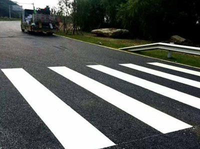 南通马路人行道划线