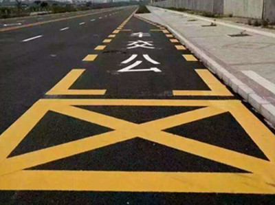 南通道路黄色网格线