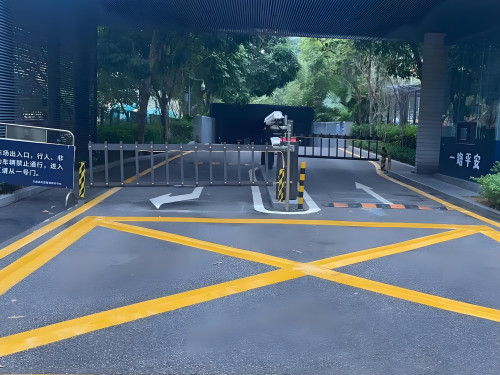 车库出入口划线